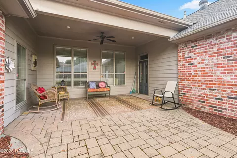 Exterior - 202 Doyle Dr, Lafayette, LA 70508 photo 4 of 9