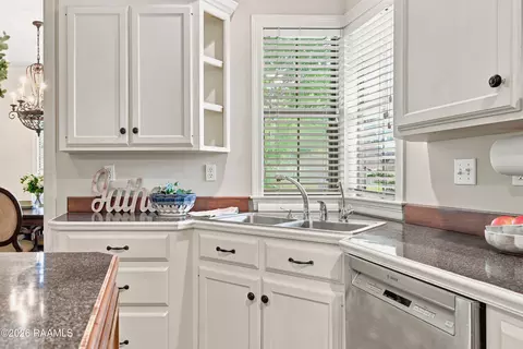 Kitchen - 202 Doyle Dr, Lafayette, LA 70508 photo 3 of 4