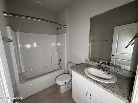 Bath - 127 Nova Lake Dr, Duson, LA 70529 photo 2 of 2