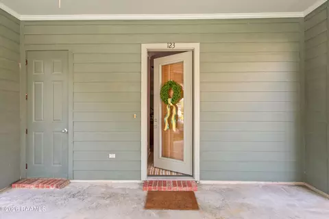 123 Flamingo Row, Lafayette, LA 70508