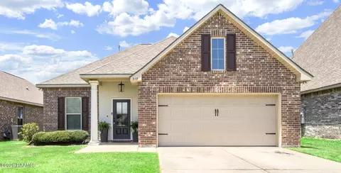 213 Berg Ct, Youngsville, LA 70592