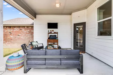 Exterior - 305 Stoneridge Dr, Duson, LA 70529 photo 4 of 4