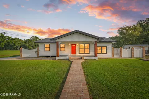 1027 Dup-dom St, Breaux Bridge, LA 70517