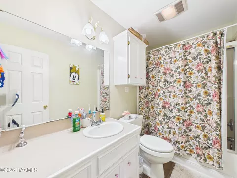 Bath - 3429 Bethany Rd, Erath, LA 70533 photo 1 of 2