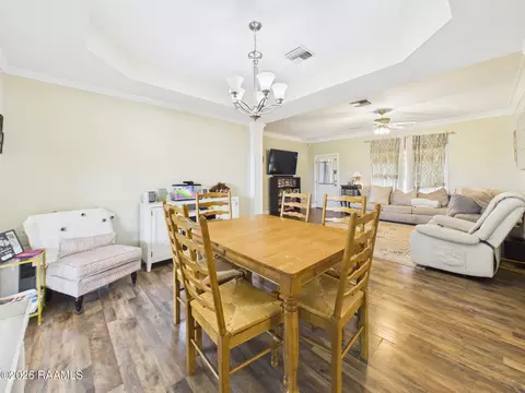 Dining - 3429 Bethany Rd, Erath, LA 70533 photo 2 of 3