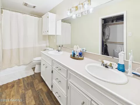 Bath - 3429 Bethany Rd, Erath, LA 70533 photo 2 of 2