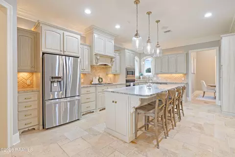 Kitchen - 125 Edith Rd, Lafayette, LA 70508 photo 2 of 4