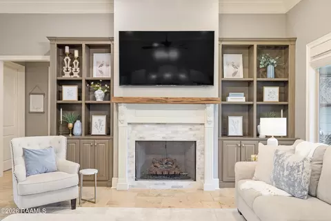 Living - 125 Edith Rd, Lafayette, LA 70508 photo 3 of 3