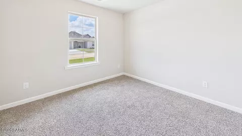 Bedroom - 150 Grazin Ct, Duson, LA 70529 photo 4 of 10