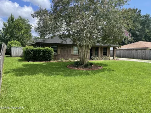 941 Begnaud St, Breaux Bridge, LA 70517