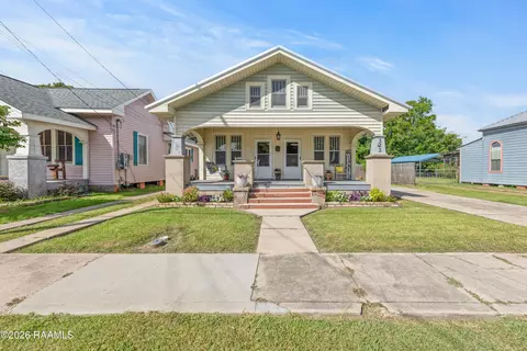 322 S Main St, Breaux Bridge, LA 70517