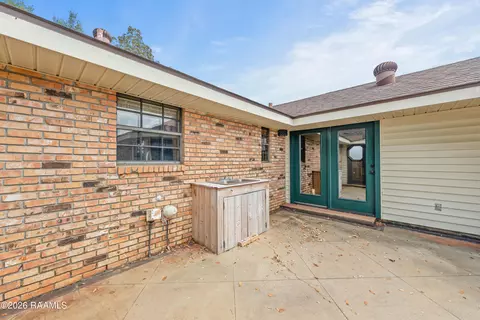 Exterior - 522 Claude St, Breaux Bridge, LA 70517 photo 6 of 6