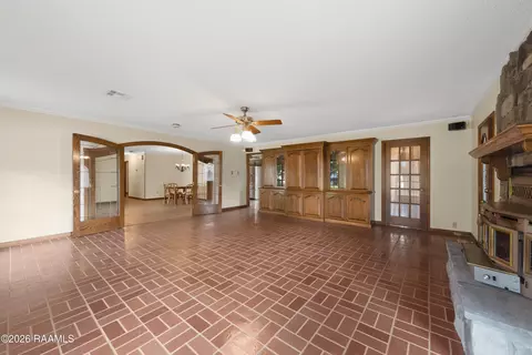 Living - 522 Claude St, Breaux Bridge, LA 70517 photo 2 of 6