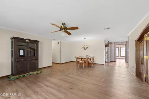 Living - 522 Claude St, Breaux Bridge, LA 70517 photo 5 of 6