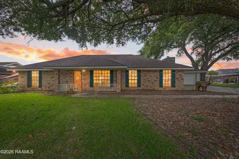 522 Claude St, Breaux Bridge, LA 70517