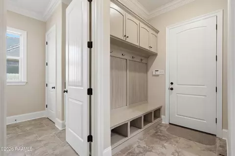 Entry Way - 127 Fair Grounds Dr, Lafayette, LA 70503 photo 1 of 2