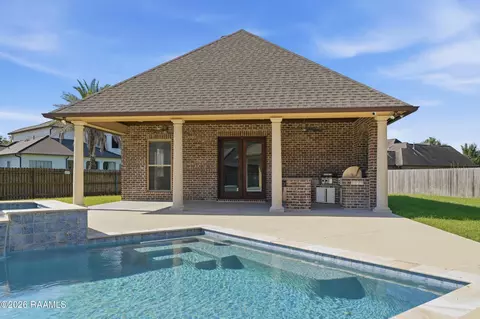 Exterior - 127 Fair Grounds Dr, Lafayette, LA 70503 photo 8 of 8