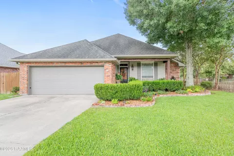 617 Southlake Cir, Youngsville, LA 70592