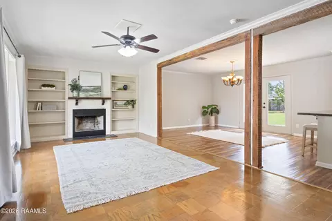 Living - 603 Dutton Dr, Lafayette, LA 70503 photo 1 of 2