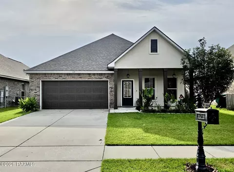 412 Berg Ct, Youngsville, LA 70592