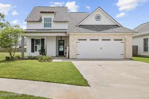 102 Cypress Wood Ln, Youngsville, LA 70592