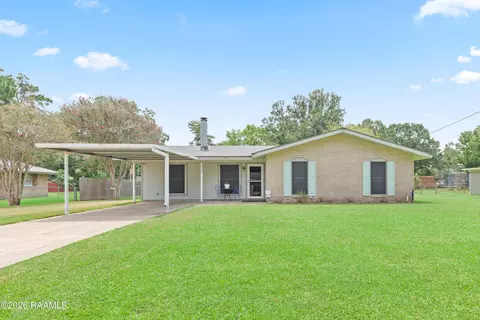 132 Kentwood Dr, Carencro, LA 70520