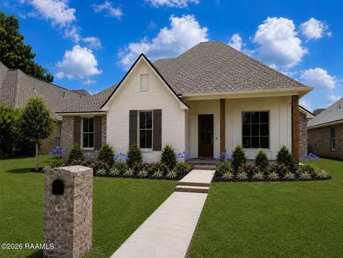 5 Carmel Bnd, New Iberia, LA 70563