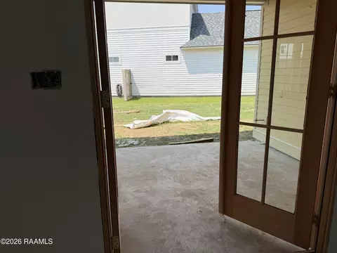 Exterior - 413 Bozeman Trl, Scott, LA 70583 photo 3 of 4