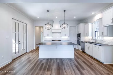 Kitchen - 413 Bozeman Trl, Scott, LA 70583 photo 2 of 3