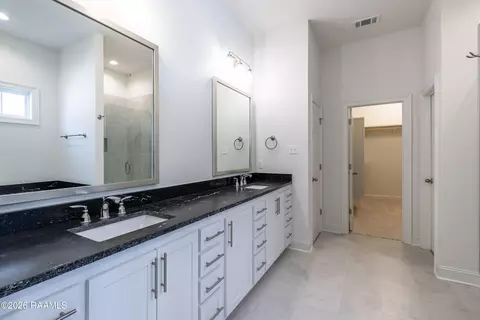 Bath - 413 Bozeman Trl, Scott, LA 70583 photo 1 of 3
