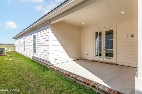 Exterior - 413 Bozeman Trl, Scott, LA 70583 photo 2 of 3