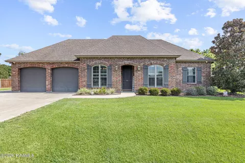 201 Pontchartrain Dr, Carencro, LA 70520