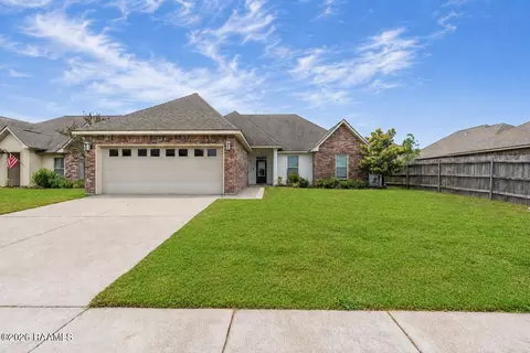 407 Claystone Rd, Youngsville, LA 70592