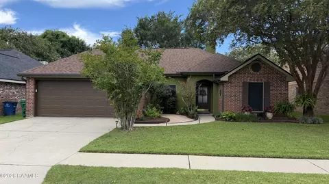 108 Queensford Way, Youngsville, LA 70592