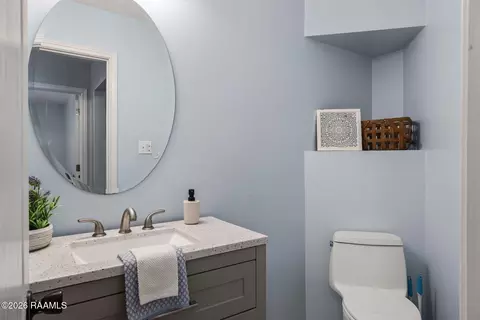 Bath - 205 Michael Dr, Scott, LA 70583 photo 5 of 5