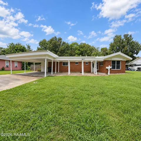 807 Victory Dr, New Iberia, LA 70563