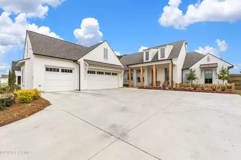 1102 Broyles St, Youngsville, LA 70592