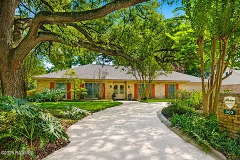 303 Ducharme Ln, Lafayette, LA 70503