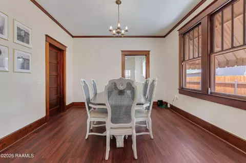 Dining - 476 Pacific St, Berwick, LA 70342 photo 1 of 2