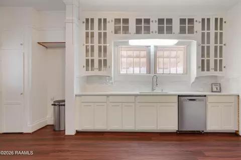 Kitchen - 476 Pacific St, Berwick, LA 70342 photo 2 of 3