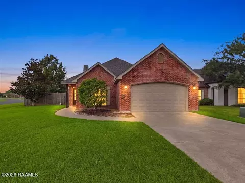 201 Sandhill Crane Dr, Lafayette, LA 70508