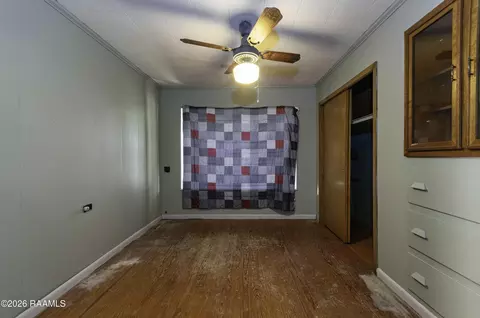 Bedroom - 21210 Chestnut Rd, Kaplan, LA 70548 photo 2 of 5