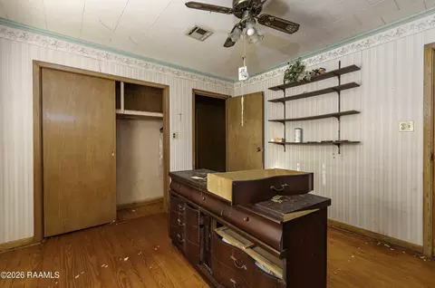 Bedroom - 21210 Chestnut Rd, Kaplan, LA 70548 photo 3 of 5