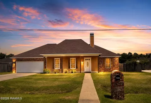108 Deer Valley Ln, Carencro, LA 70520