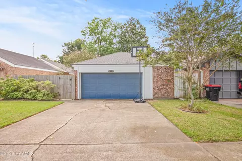 517 Kaiser Dr, Lafayette, LA 70508