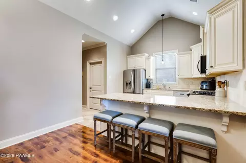 Kitchen - 608 Birchview Dr, Broussard, LA 70518 photo 4 of 4