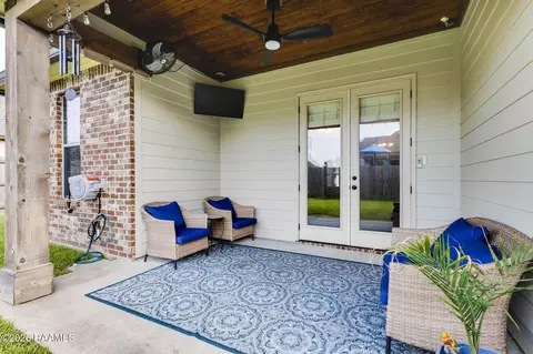 Exterior - 608 Birchview Dr, Broussard, LA 70518 photo 2 of 2
