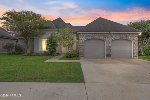 104 Stoney Shadow Dr, Lafayette, LA 70508