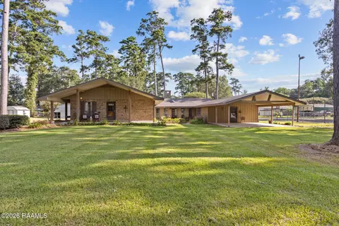 314 Whispering Pines Ln, Eunice, LA 70535
