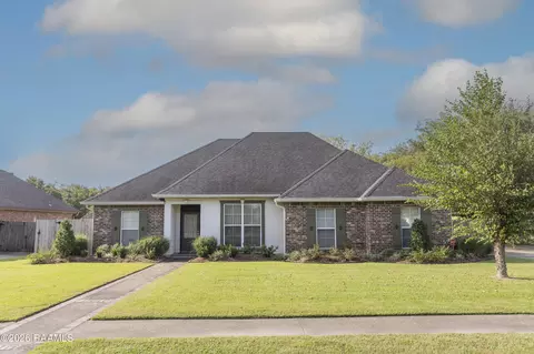 1019 Woodridge Dr, Breaux Bridge, LA 70517